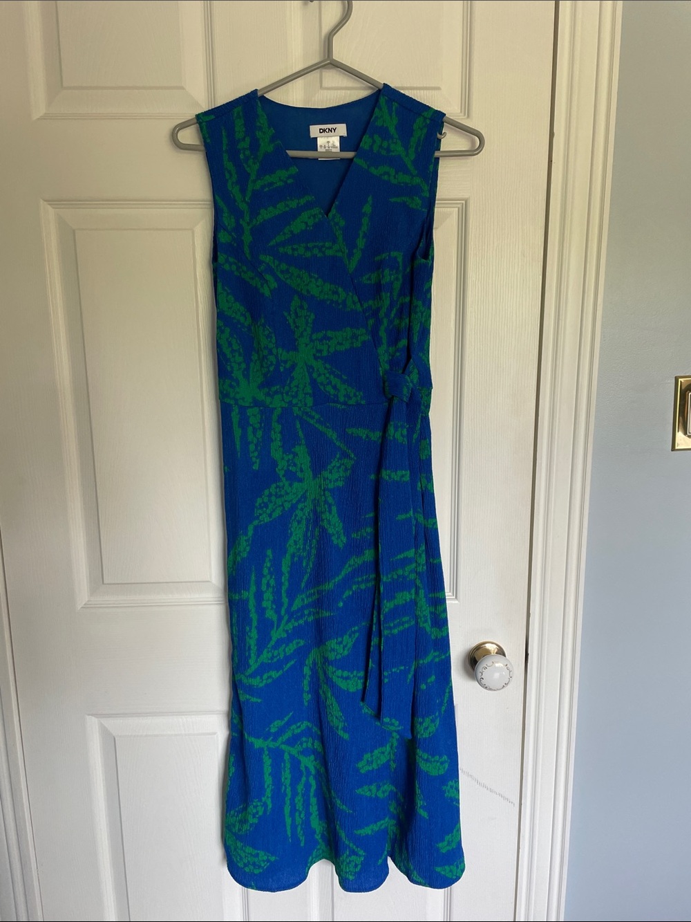 Dkny Sleeveless Blue Maxi Dress with Green Leaf Print